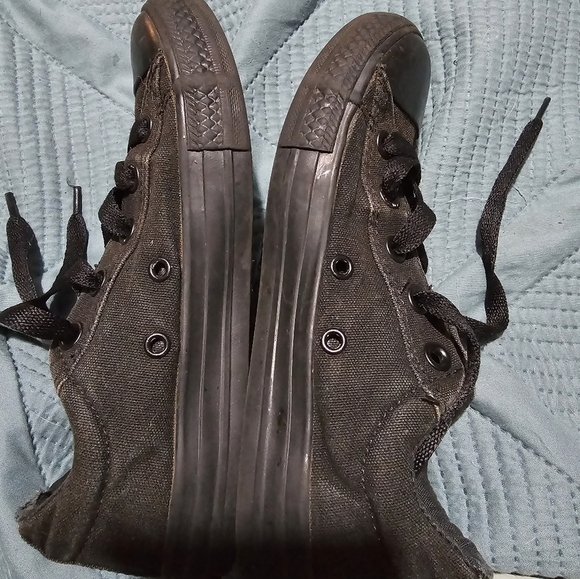 Converse - Picture 2 of 3